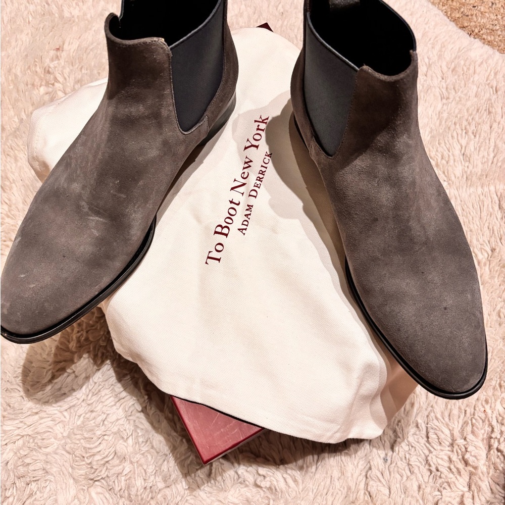 To Boot Men's Taupe Suede Chukka Boots